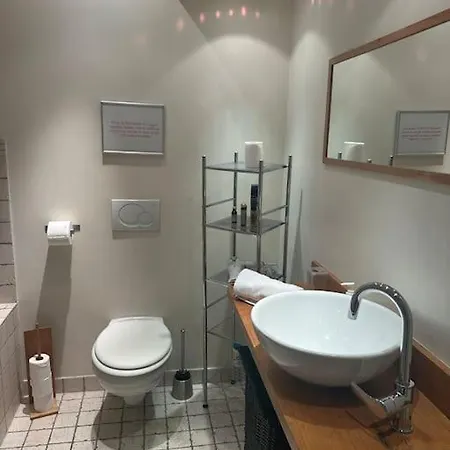 Republic - Right In The Center Of The Old Town * 昂蒂布